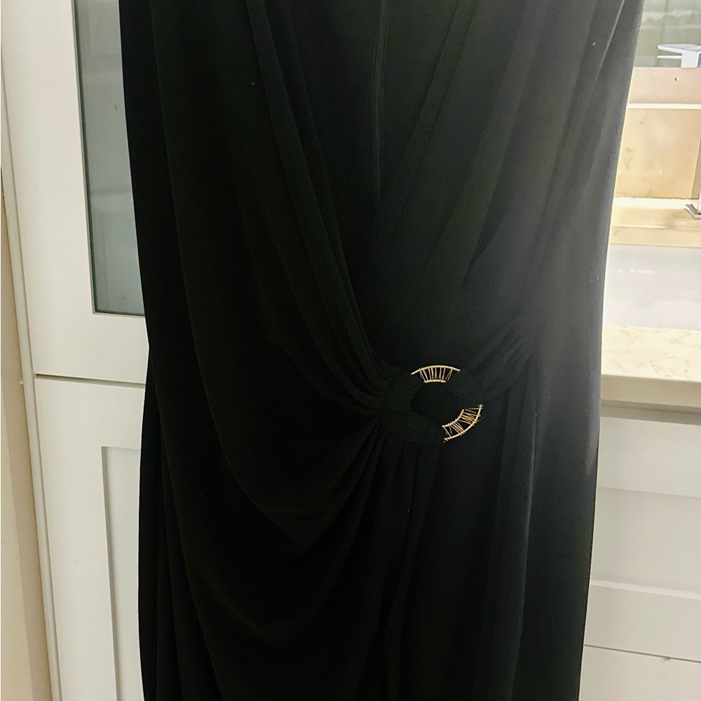 Jones New York Elegant Black Maxi Dress with Gold Accent